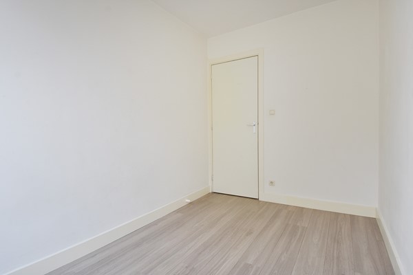 Medium property photo - Linnaeusstraat 142, 2522 GW Den Haag